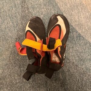 Scarpa Kids Climbing shoes- Red, Black, and Yellow with slightly damaged box